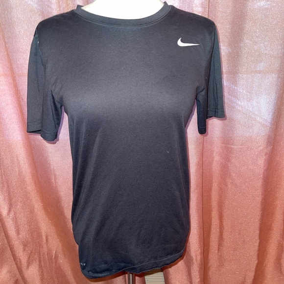 Nike Tops - Nike dri fit black shirt sleeve top size small